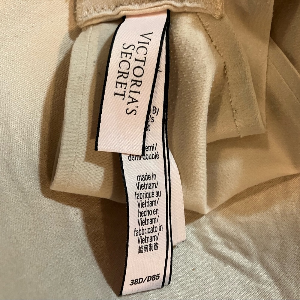 Victoria’s Secret Incredible Lined Demi Bra Nude Beige 38D - Picture 6 of 9